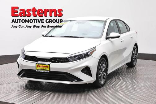 Snow White Pearl 2022 Kia Forte LXS