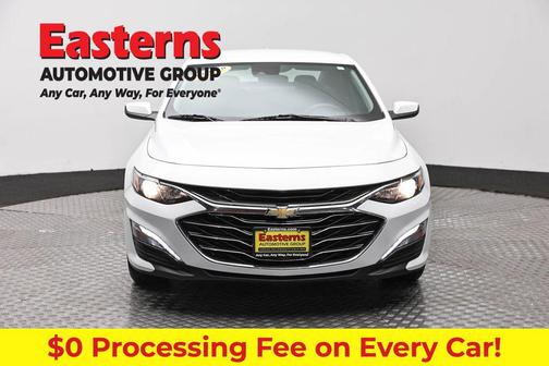 Summit White 2024 Chevrolet Malibu FWD 1LT