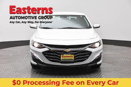 Summit White 2024 Chevrolet Malibu FWD 1LT