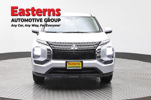 White Diamond 2024 Mitsubishi Outlander ES S-AWC
