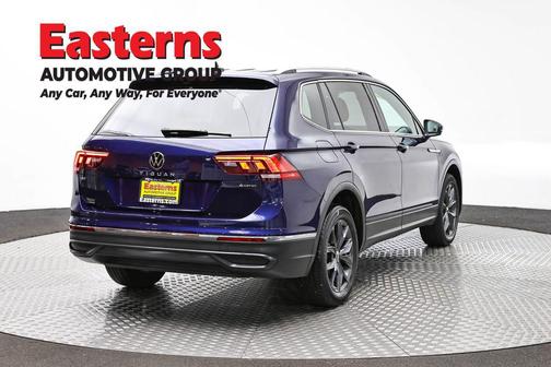 Atlantic Blue Metallic 2022 Volkswagen Tiguan 2.0T SE 4MOTION