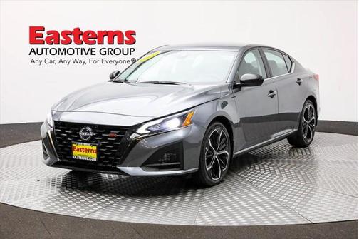 2023 Nissan Altima SR FWD