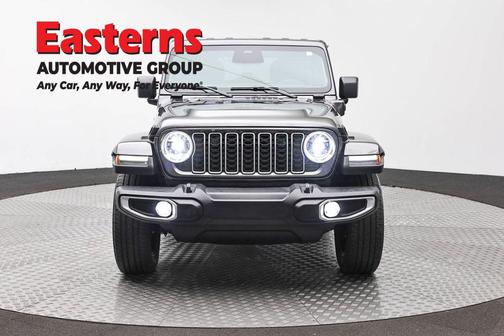 Granite Crystal Metallic Clearcoat 2025 Jeep Wrangler Sahara 4xe