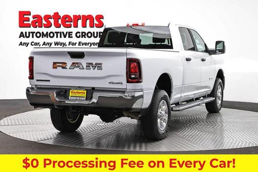 Bright White Clearcoat 2026 RAM 2500 Big Horn Crew Cab 4x4 6'4' Box
