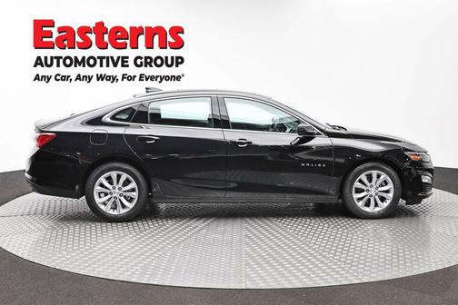 Mosaic Black Metallic 2022 Chevrolet Malibu FWD LT