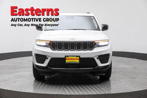 2023 Jeep Grand Cherokee Laredo