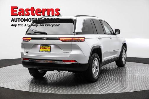 2023 Jeep Grand Cherokee Laredo