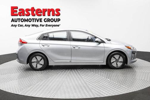 2021 Hyundai IONIQ Hybrid SE