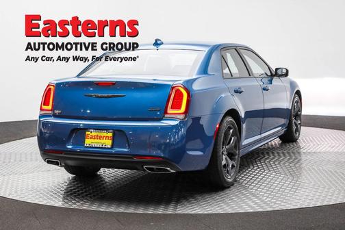 2023 Chrysler 300 Touring