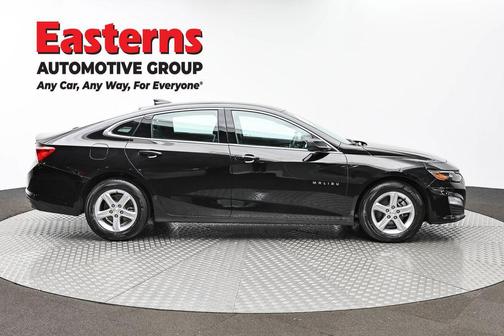 Mosaic Black Metallic 2024 Chevrolet Malibu FWD 1LT