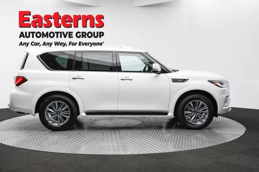 2023 INFINITI QX80 Luxe