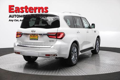 2023 INFINITI QX80 Luxe