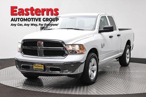 Bright White Clearcoat 2024 RAM 1500 Classic SLT