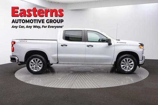 Summit White 2021 Chevrolet Silverado 1500 Custom