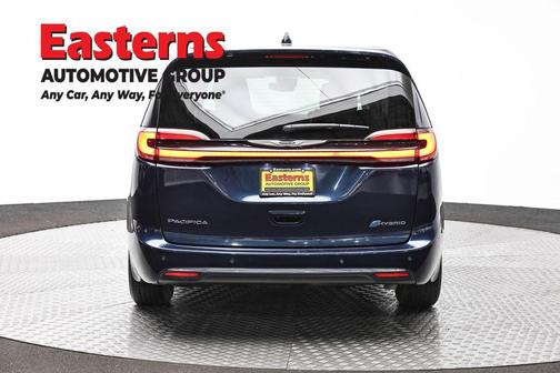 Fathom Blue Pearlcoat 2023 Chrysler Pacifica Hybrid Touring L