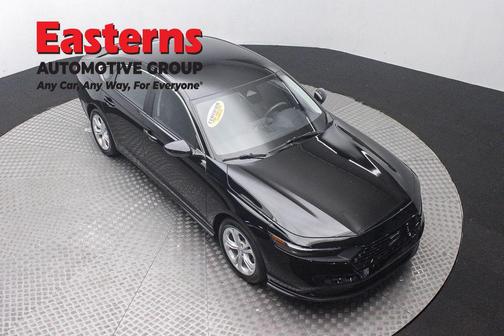Crystal Black Pearl 2024 Honda Accord LX 1.5T