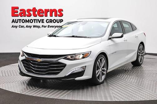 Summit White 2023 Chevrolet Malibu FWD 1LT