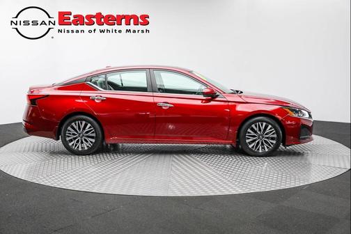 Scarlet Ember Tintcoat 2023 Nissan Altima 2.5 SV