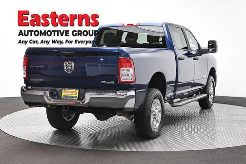 Patriot Blue Pearlcoat 2024 RAM 2500 Big Horn Crew Cab 4x4 6'4' Box