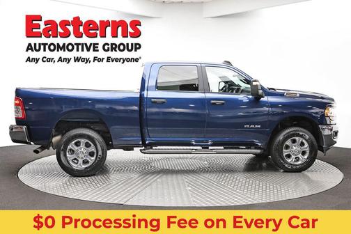 Patriot Blue Pearlcoat 2024 RAM 2500 Big Horn Crew Cab 4x4 6'4' Box