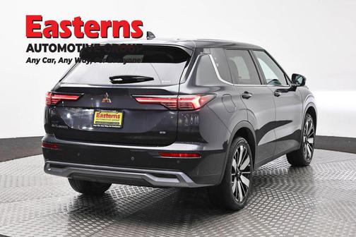 Gray 2025 Mitsubishi Outlander SE S-AWC