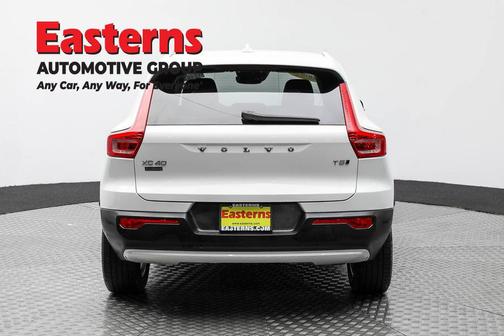 2020 Volvo XC40 T5 Momentum