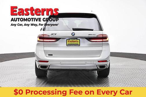 Mineral White Metallic 2023 BMW X7 xDrive40i