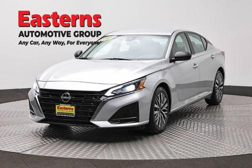 Brilliant Silver Metallic 2024 Nissan Altima 2.5 SV