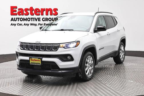 Bright White Clearcoat 2022 Jeep Compass Latitude Lux