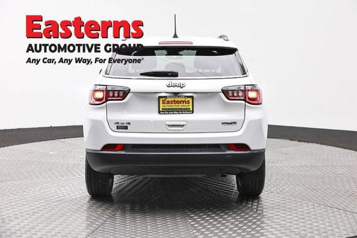 Bright White Clearcoat 2022 Jeep Compass Latitude Lux