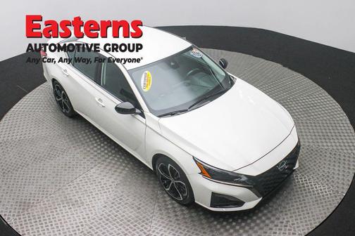 2023 Nissan Altima SR FWD