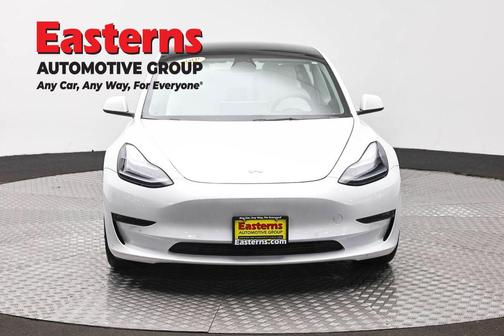 Pearl White Multi-Coat 2022 Tesla Model 3 Performance