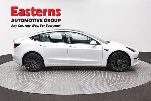 Pearl White Multi-Coat 2022 Tesla Model 3 Performance