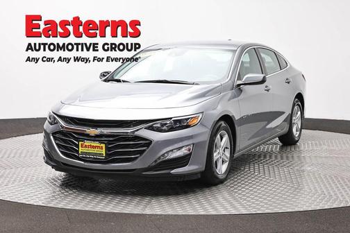 Sterling Gray Metallic 2024 Chevrolet Malibu FWD 1LT