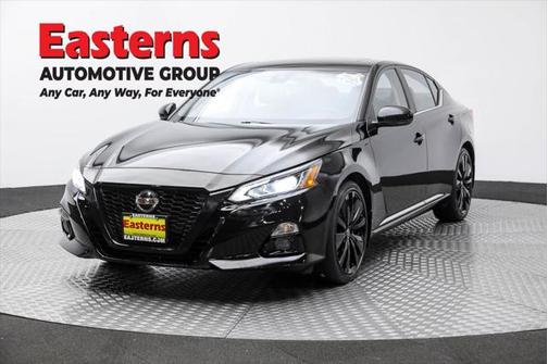 2022 Nissan Altima SR FWD