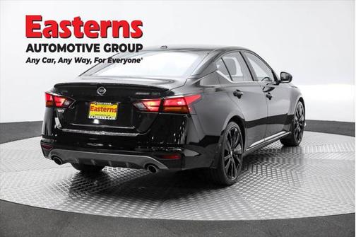 2022 Nissan Altima SR FWD