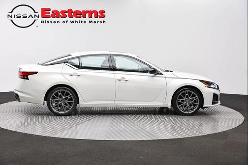 Pearl White Tricoat 2024 Nissan Altima SR VC-Turbo FWD