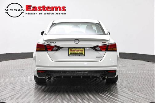 Pearl White Tricoat 2024 Nissan Altima SR VC-Turbo FWD