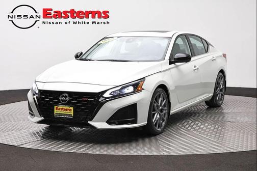 Pearl White Tricoat 2024 Nissan Altima SR VC-Turbo FWD