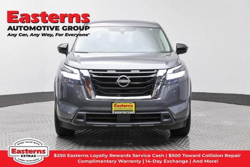 Gun Metallic 2024 Nissan Pathfinder S 4WD