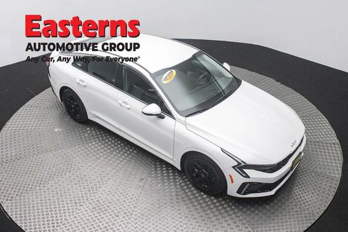 Snow White Pearl 2025 Kia K5 LXS