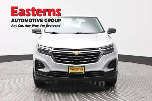 Silver Ice Metallic 2022 Chevrolet Equinox LS