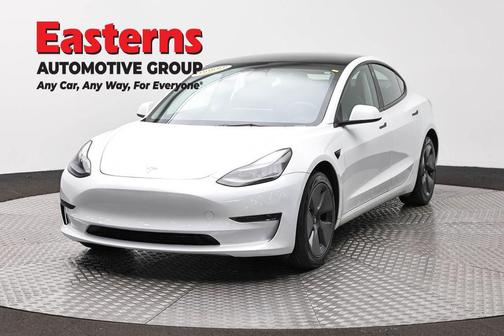 Pearl White Multi-Coat 2023 Tesla Model 3 Standard Range