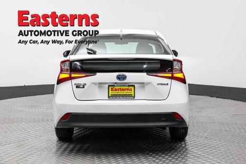 2022 Toyota Prius LE