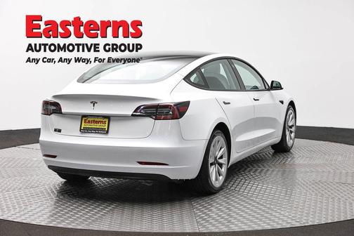 Pearl White Multi-Coat 2023 Tesla Model 3 Standard Range