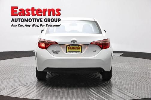 Blizzard Pearl 2019 Toyota Corolla LE