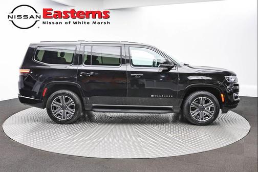 Diamond Black Crystal Pearlcoat 2024 Jeep Wagoneer Series II 4x4