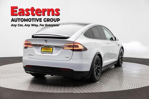 Pearl White Multi-Coat 2018 Tesla Model X 75D