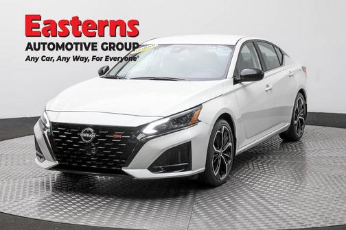 2023 Nissan Altima SR FWD