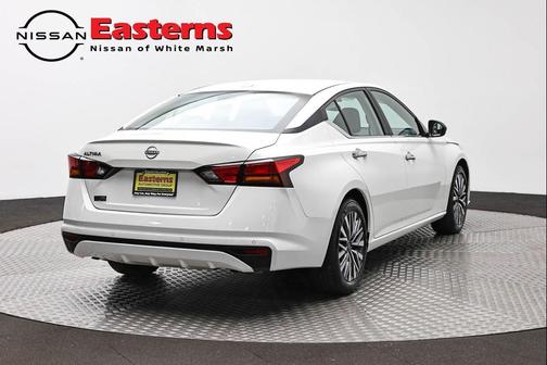 Glacier White 2025 Nissan Altima 2.5 SV